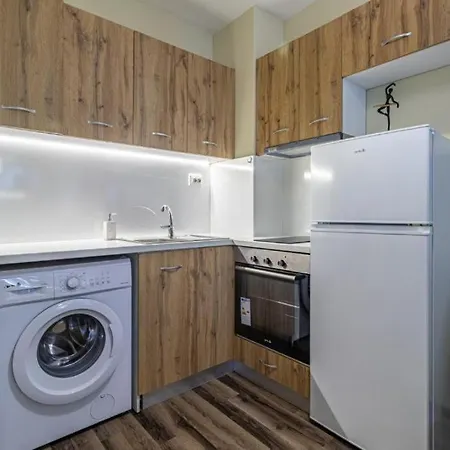20th One Bedroom Aprtment 2 *